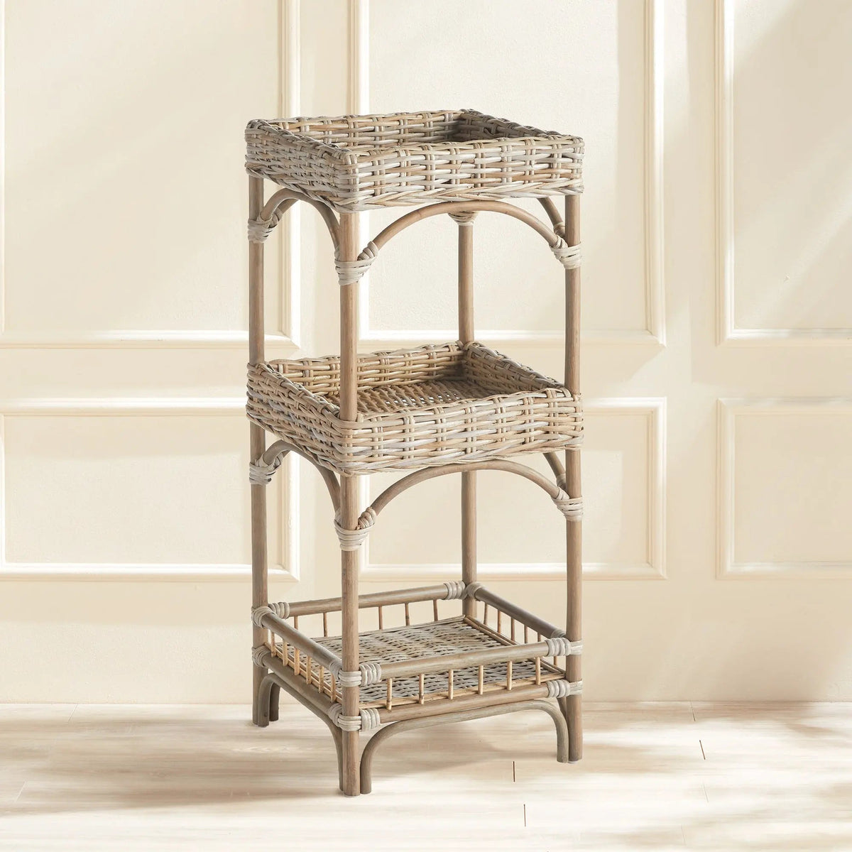 Isla Etagere – Hand-Woven Kubu Rattan Shelving, 39.5"