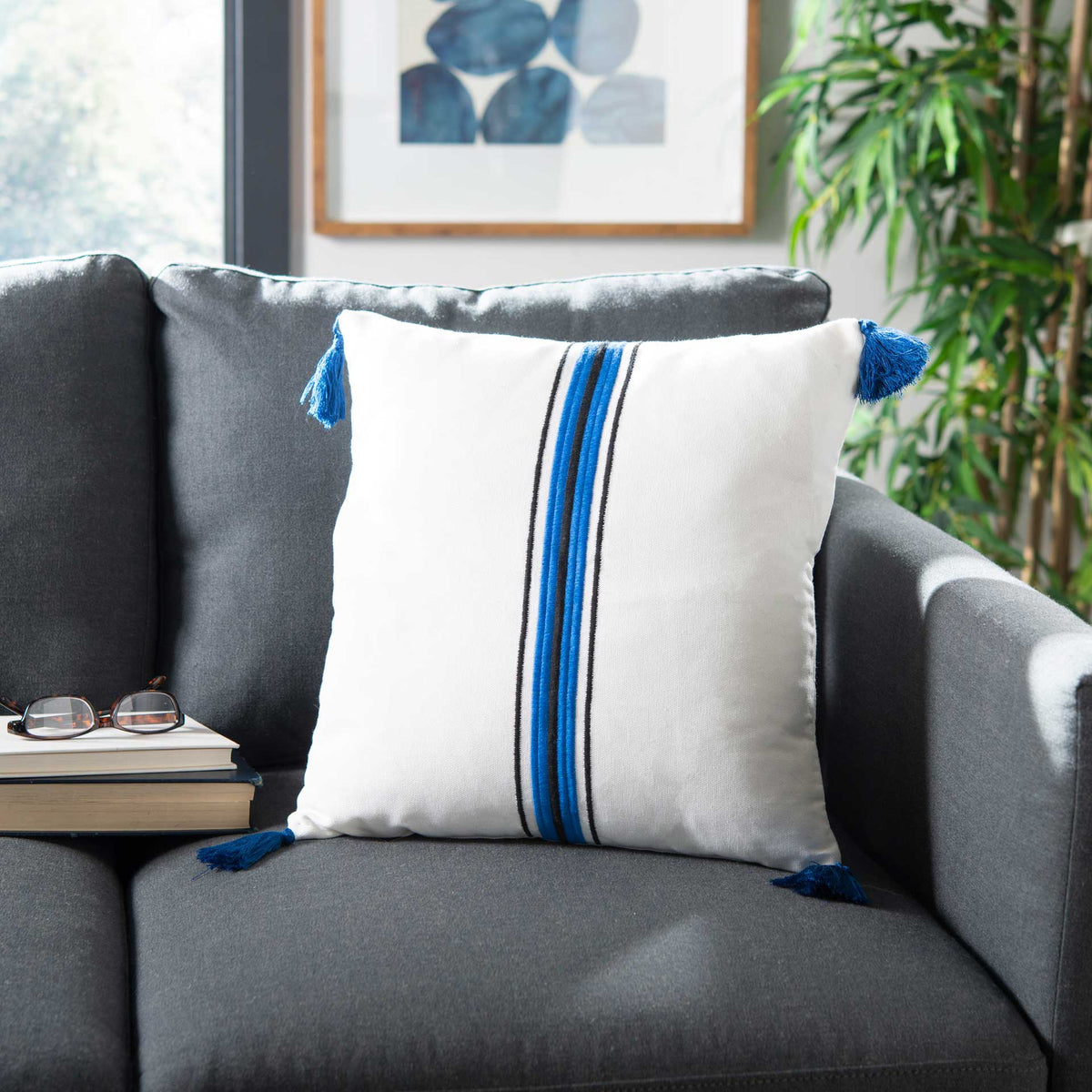 Orleans Pillow White/Navy