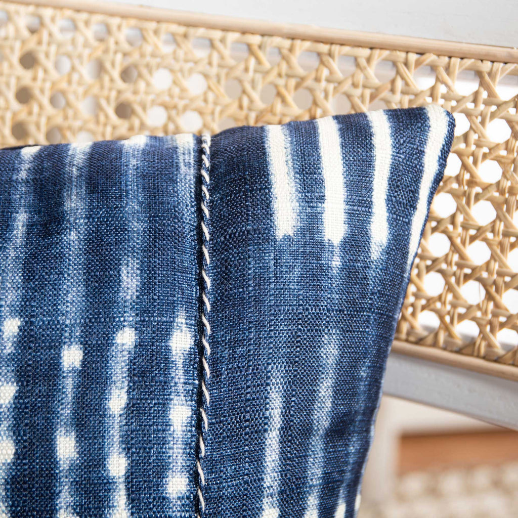 Laurel Pillow Blue/Cream